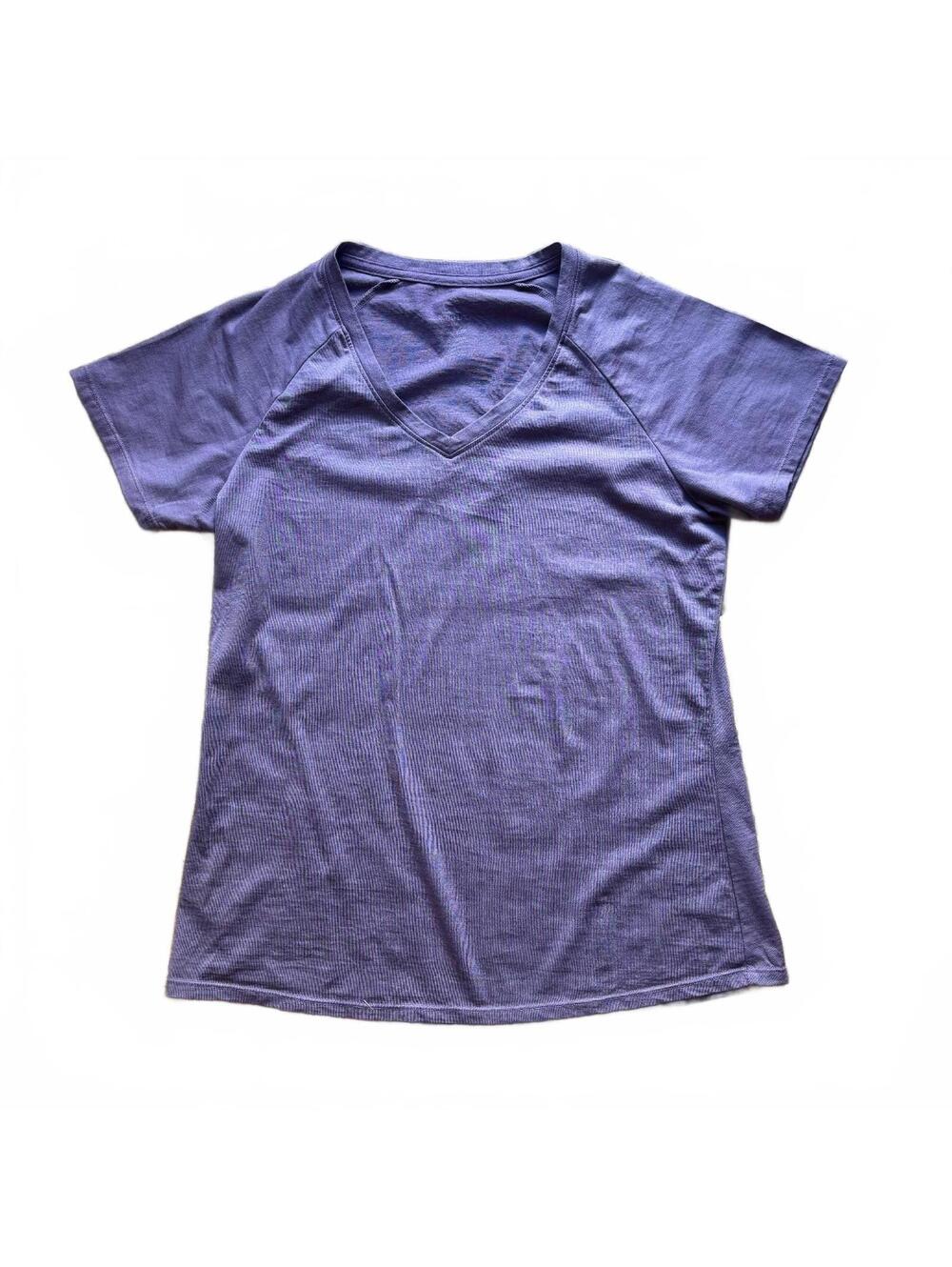 Woolx Merino Wool “Mia” V Neck Tee Plum Crush Size M